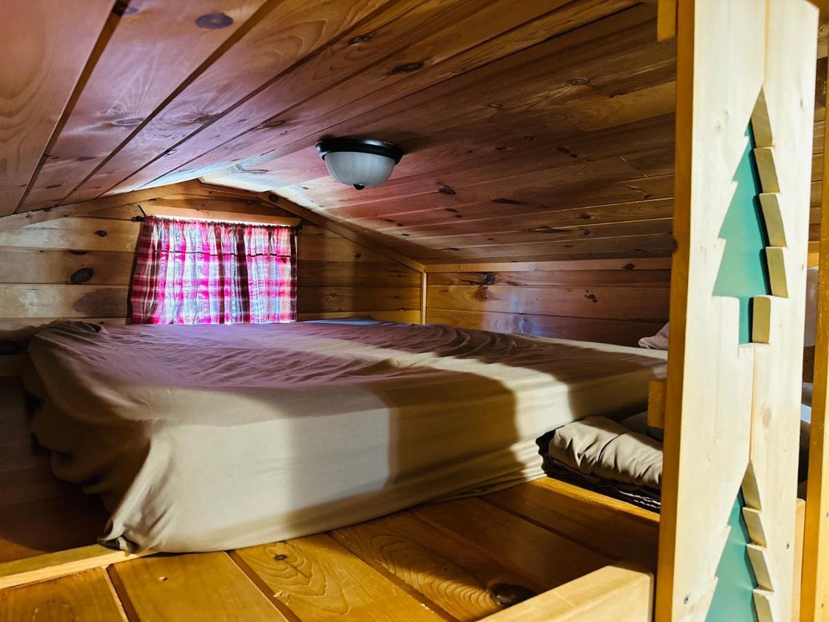 Country Cabins Hotel Chariton Eksteriør billede